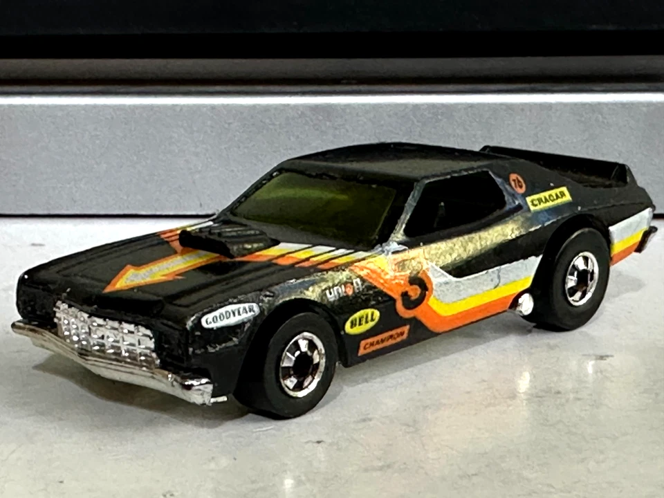 Ford Torino Stocker Hot Wheels Blackwall negro #3 Crager Bell Union 76 Goodyear Foto 3 de 4