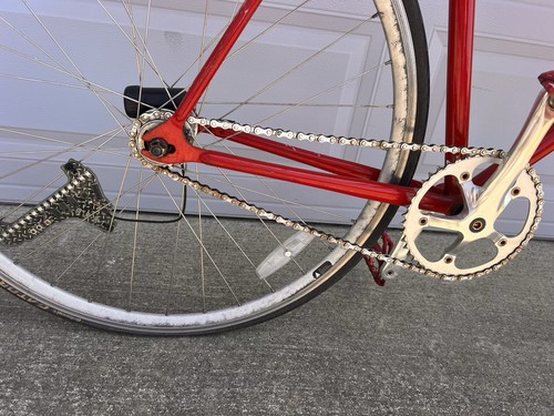 The Fuji Feather Red/White Bike - Picture 5 of 9