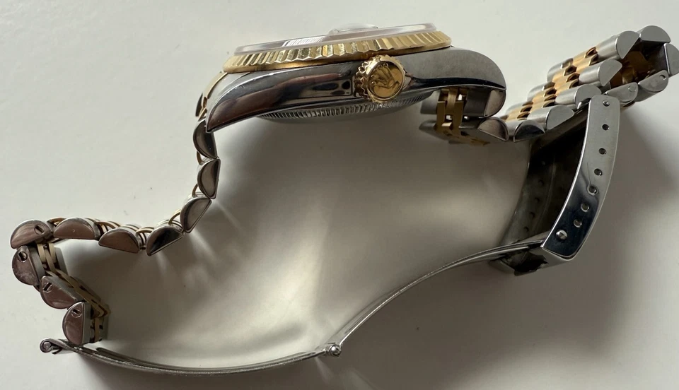 Reloj Rolex Datejust 36 gris, oro de dos tonos y acero inoxidable de lujo hecho en Suiza. Foto 3 de 4