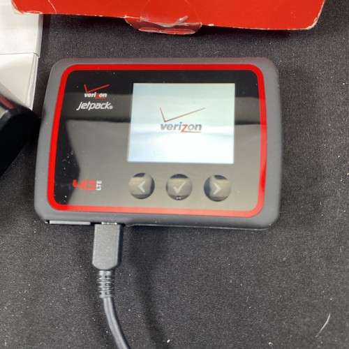 Verizon MiFi 6620L Jetpack 4G LTE Mobile Hotspot Verizon Wireless - Black / Red - Picture 6 of 7