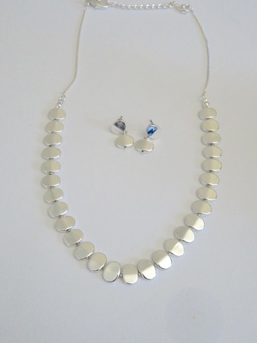 NUEVO TALBOTS OUTLET RODIO PENDIENTES/COLLAR 18-21" - Imagen 2 de 4