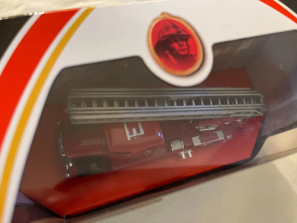 Matchbox Collectibles 1932 Mercedes-Benz Ladder Truck 1:60 NIB - Image 3 of 3