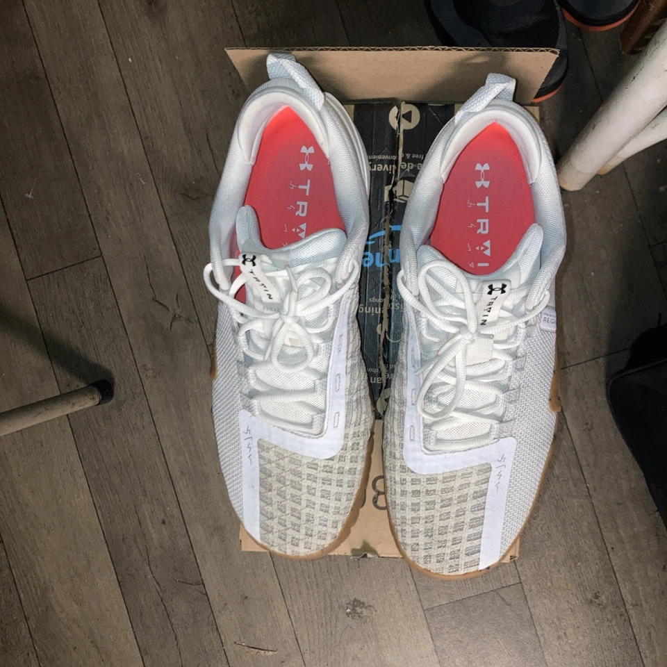 Under Armour TriBase Reign 6 12,5 para hombre Foto 2 de 4