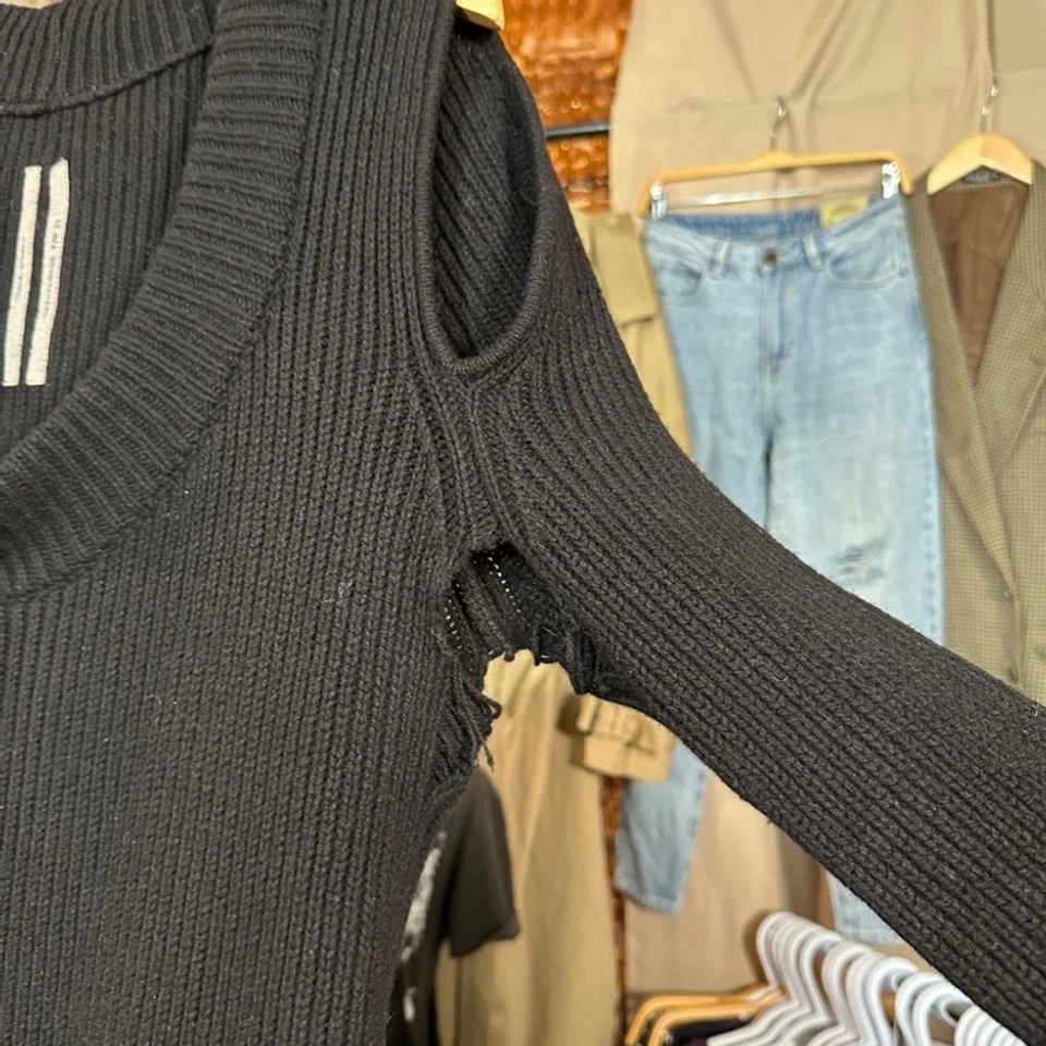 Suéter Rick Owens Plátano Negro FW 21' NUEVO CON ETIQUETAS Talla XL (56) Precio de venta sugerido por el fabricante $2,188.00 Unisex Foto 4 de 4