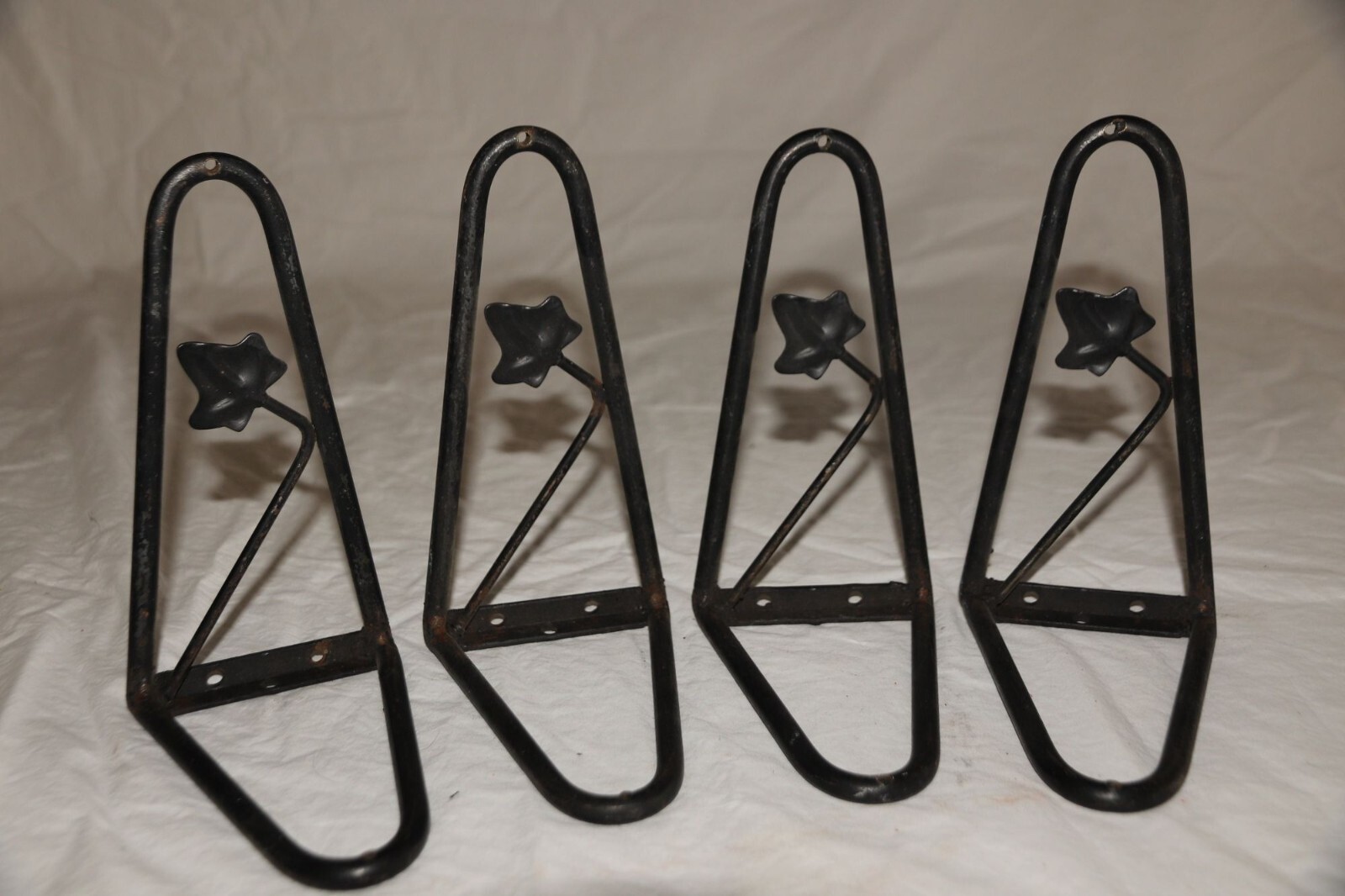 Vintage Wrought Iron Leaf Planters Set Of Four Brackets Hardware Garden Outdoor