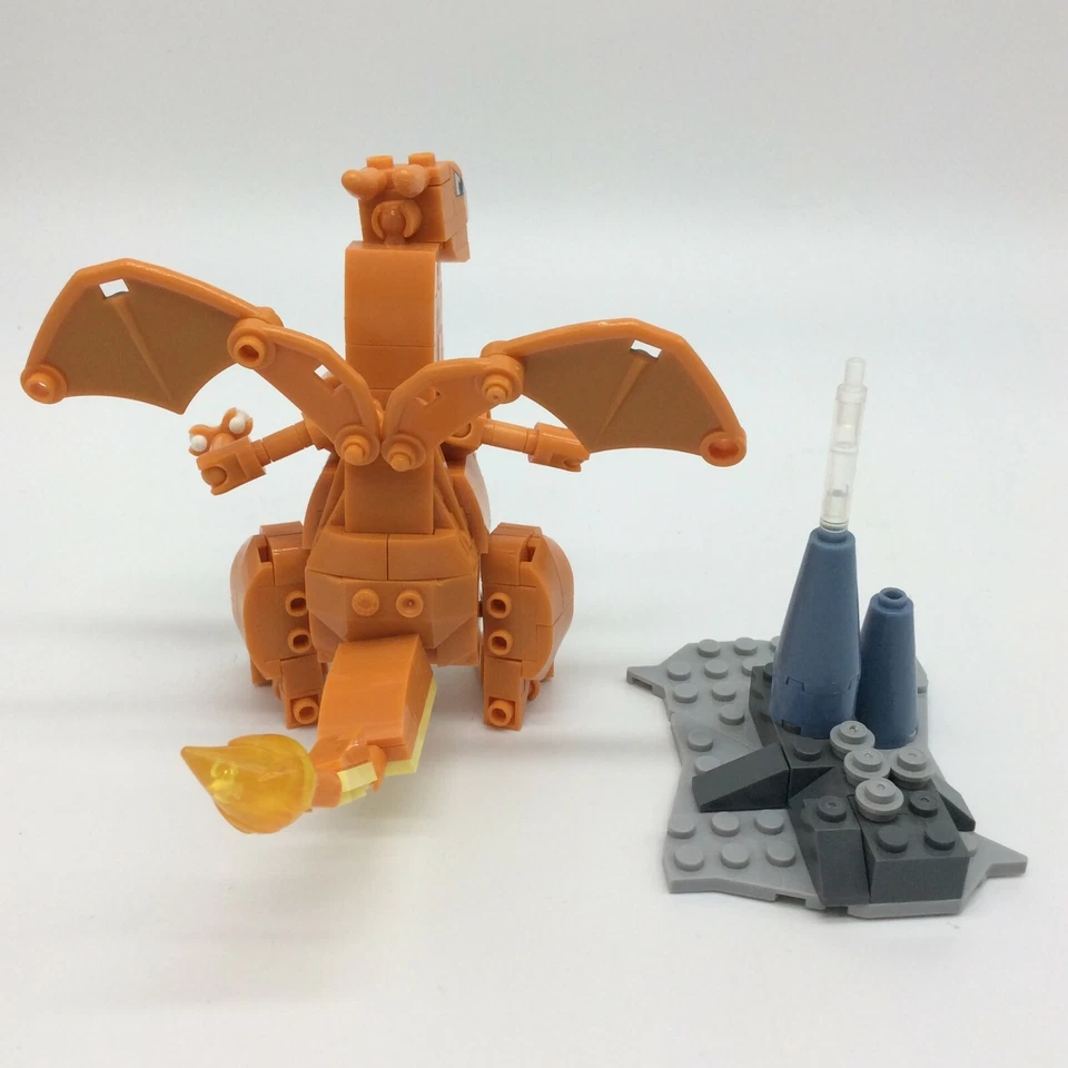 Mega Construx Pokemon Charizard - Lote de piezas incompletas Foto 2 de 4