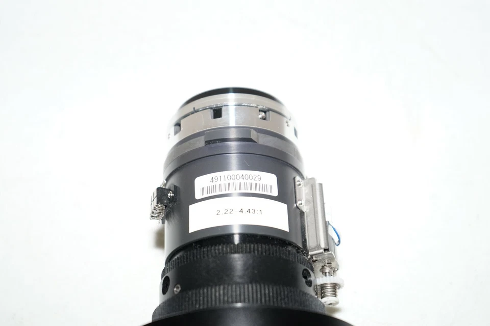 ^ Digital Projection 2.22-4.43:1 Projector Zoom Lens #E29 - Image 2 of 4