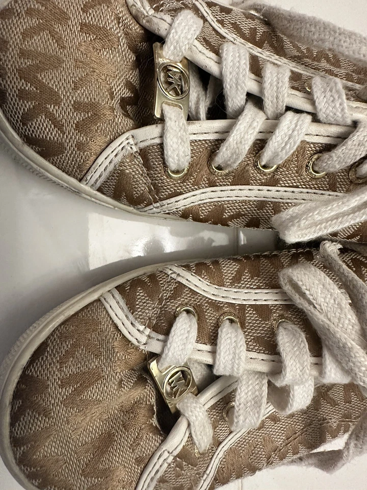 Tênis feminino Michael Kors tamanho 1 logotipo hera urtiga camelo - Imagem 2 de 4