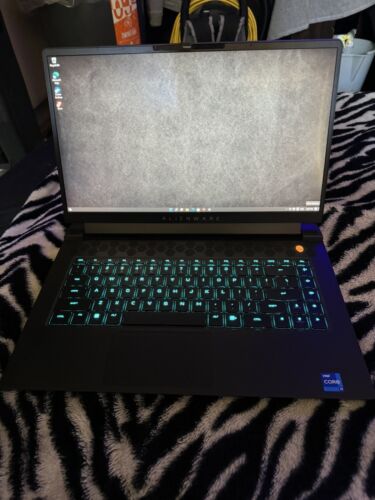 Alienware m15 R7 Gaming Laptop ** As New Condition** - Picture 1 of 8