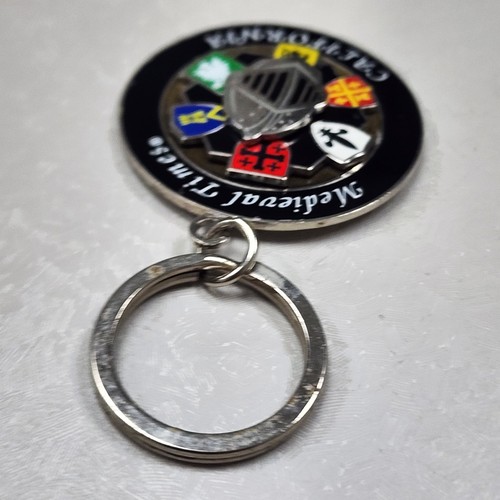 Medieval Times California Knight Team Colors Spinning Center Metal Keychain - Picture 12 of 14
