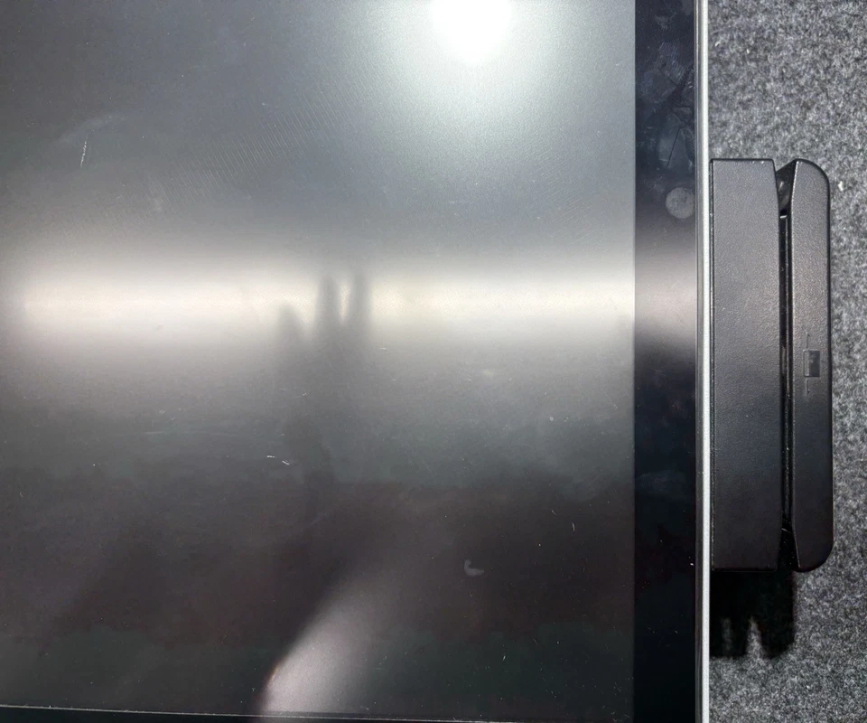 Wincor Nixdorf Beetle iPOS Plus Advanced POS Touchscreen w/ Card Reader - Image 4 of 4