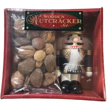 Christmas Classic Wooden Nut Cracker Gift-set With Mixed Nuts