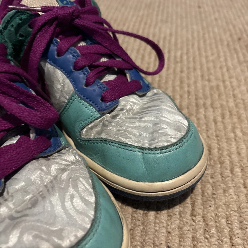 Women’s Nike SB 6.0 Dunk Low 2009 Zebra Purple Teal 314141-400 Sz 6 Skate Shoes - Image 3 of 4