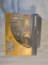 Medela Breast Milk Bottle Set 0-4M 5oz Slow Flow Non-BPA 3ct  3 Solid Lid Caps