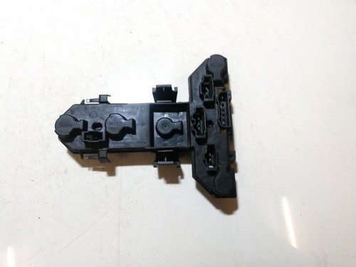 Volkswagen Golf 2002 Tailight Bulb Holder (Lamp Carrier) 1J6945257 #733520-36