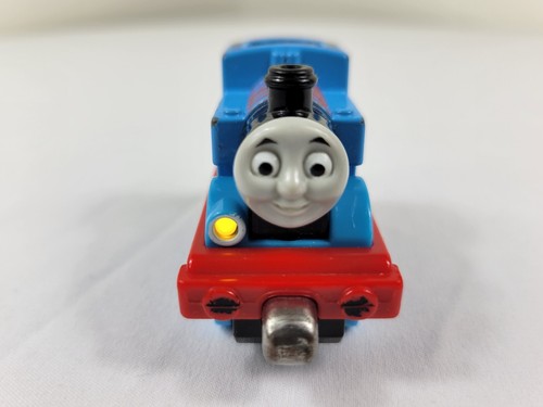 Thomas & Friends Mattel Gullane 2013 blau & rot Thomas der Zug mit Sounds - Bild 9 von 9