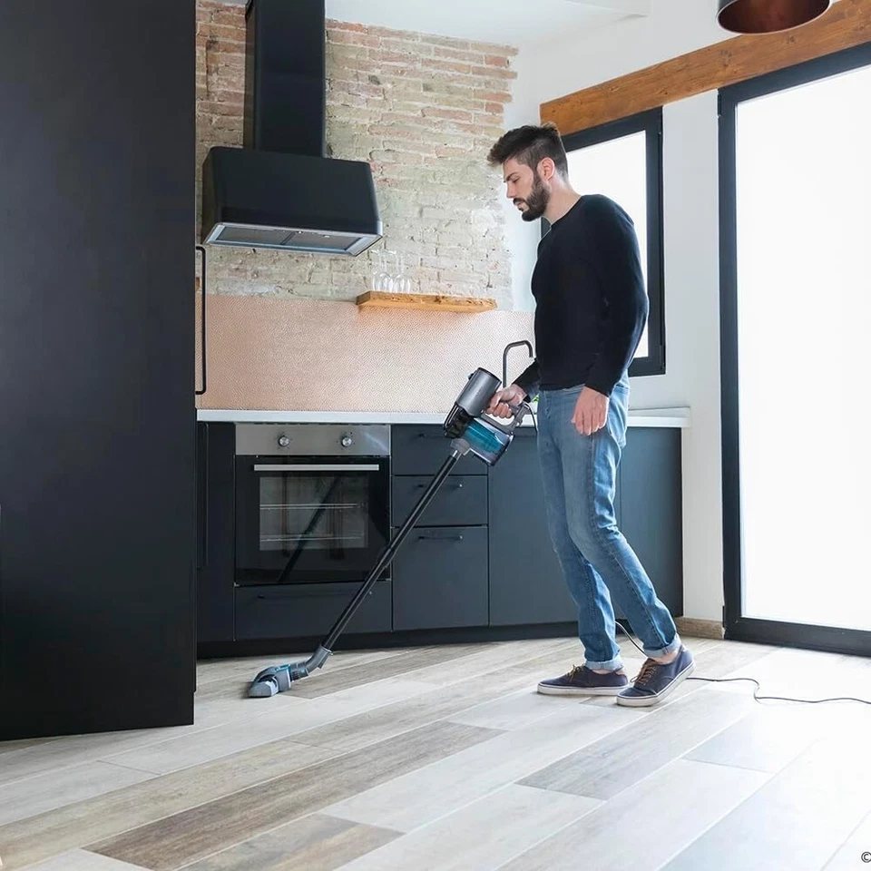 Aspirador vertical CECOTEC CICLONICO CON FILTRO CON CABLE Y ACCESORIOS - Imagen 4 de 4