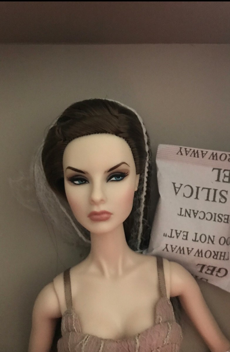 Fashion Royalty Integrity Doll Agnes Von Weiss Love Life and Fashion Royalty Integrity Doll Agnes Von Weiss Love Life and