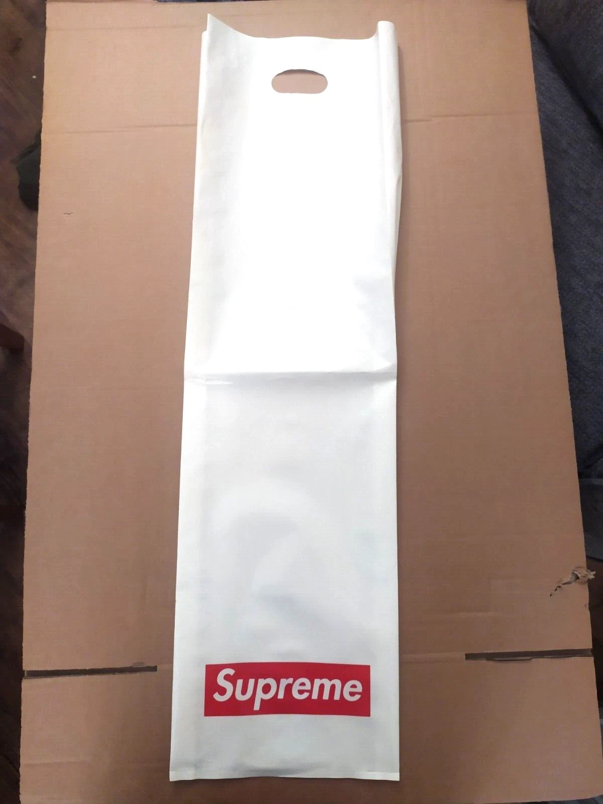 Sac de transport de plate forme de skateboard en plastique Supreme Clothing   Officiel   livraison gratuite/rapide