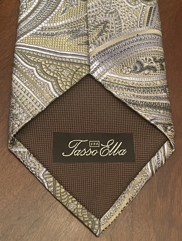 Corbata para el cuello Tasso Ella verde hecha a mano 100 % seda para hombre hecha en China Foto 2 de 4