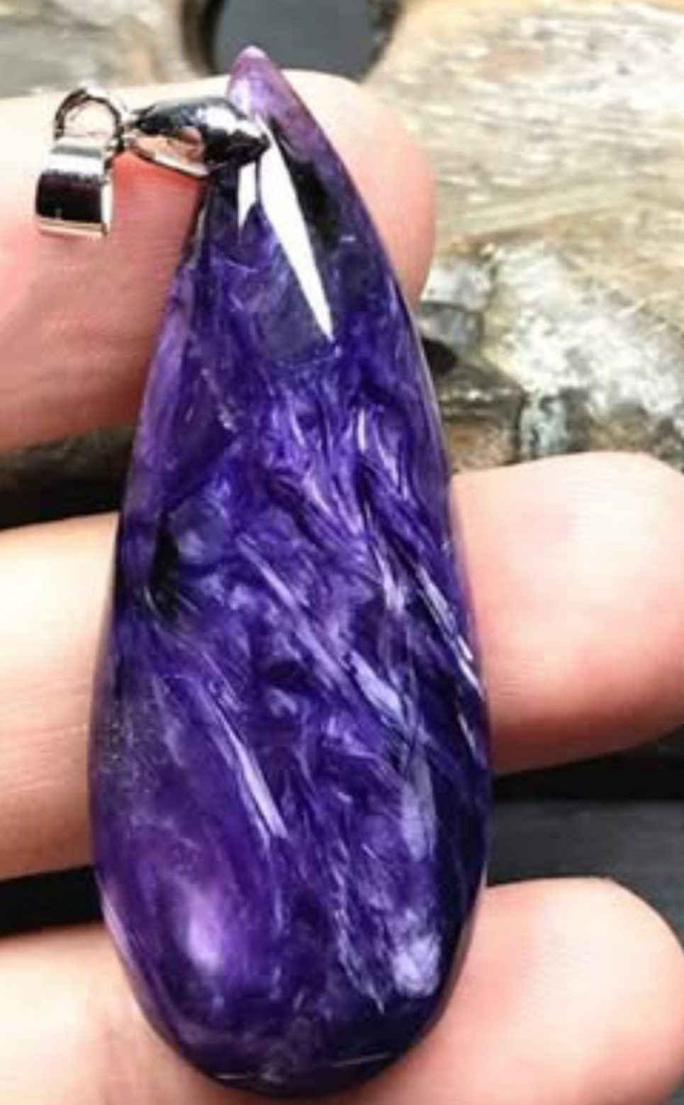 Pendentif Charoite de Sibérie 50cts et Argent 925 le cadeau d'anniversaire rare