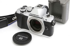   Exc    Olympus OM-D E-M10 Mark II Body Silver B4290 Shutter Counts : 4,906