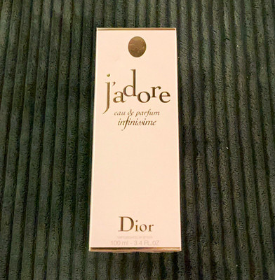 Dior J'adore Infinissime Eau de Parfum Spray, Regular Size 3.4 fl oz