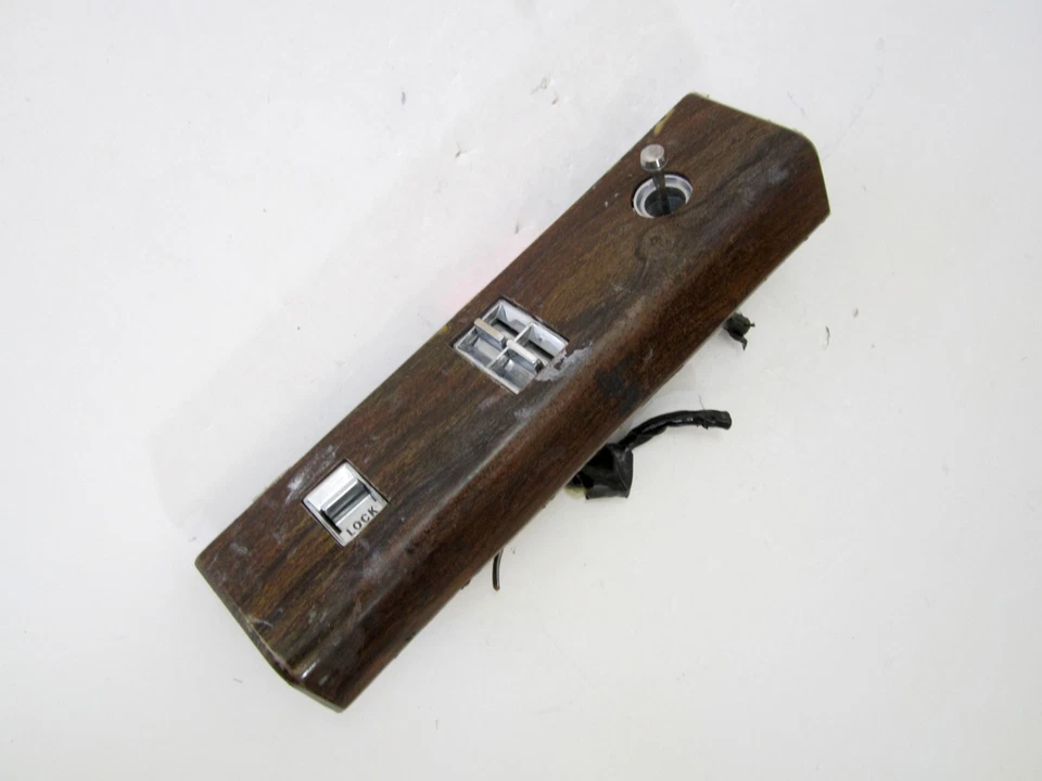 Puertas del conductor multiinterruptor cerraduras de ventanas 1977 Buick Le Sabre cupé '77-'85 Foto 3 de 4