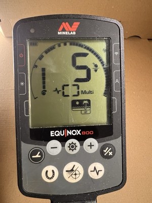 Minelab Equinox 800 Metalldetektor | Carbon-Gestänge | Technisch einwandfrei