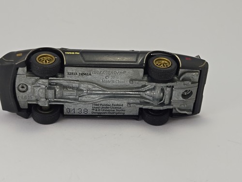 Greenlight 1980 Pontiac Trans Am Smokey & BANDIT II Dirty Version 1/64 Scale - Picture 5 of 7