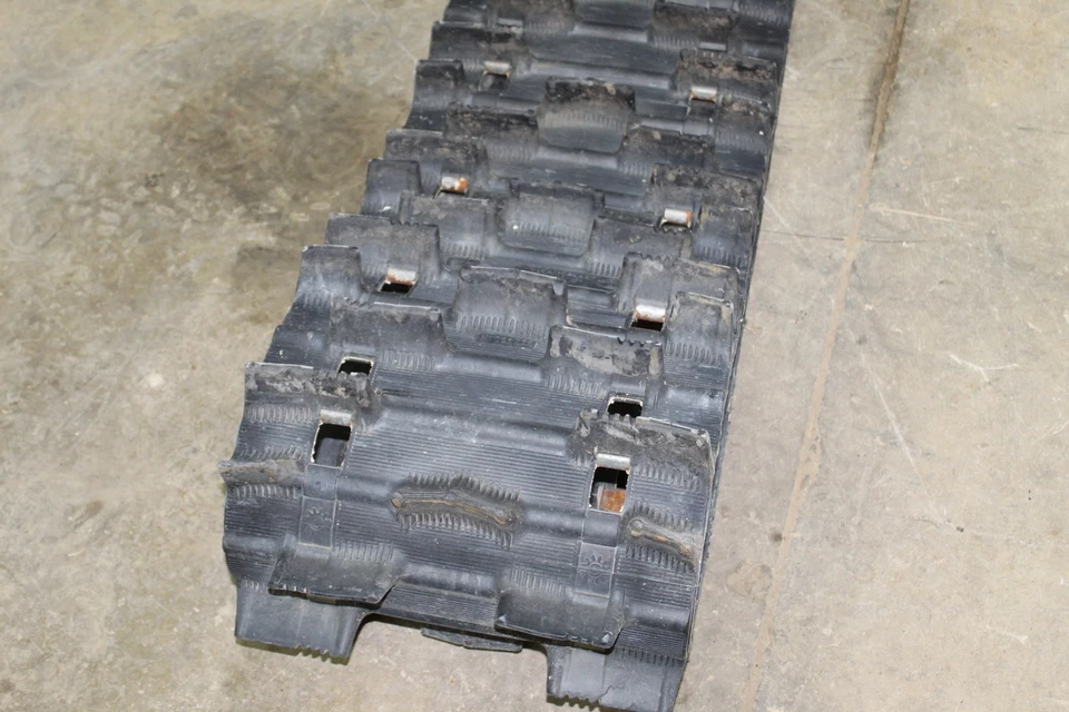 Ski-Doo Summit X 670 1998 136"x 15"x 2" pista 570212000 Foto 2 de 4