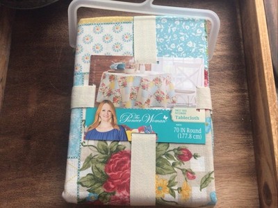 Pioneer Woman Sweet Rose Patchwork Tablecloth 70'' Round Country Farmhouse/New