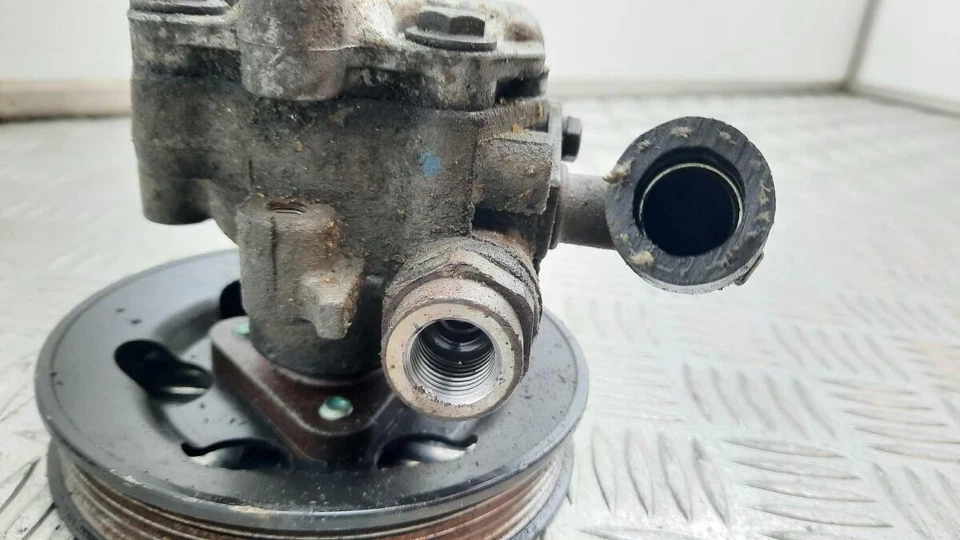 Volkswagen Passat 2002 bomba de dirección mecánica 8D0145156 k Foto 4 de 4