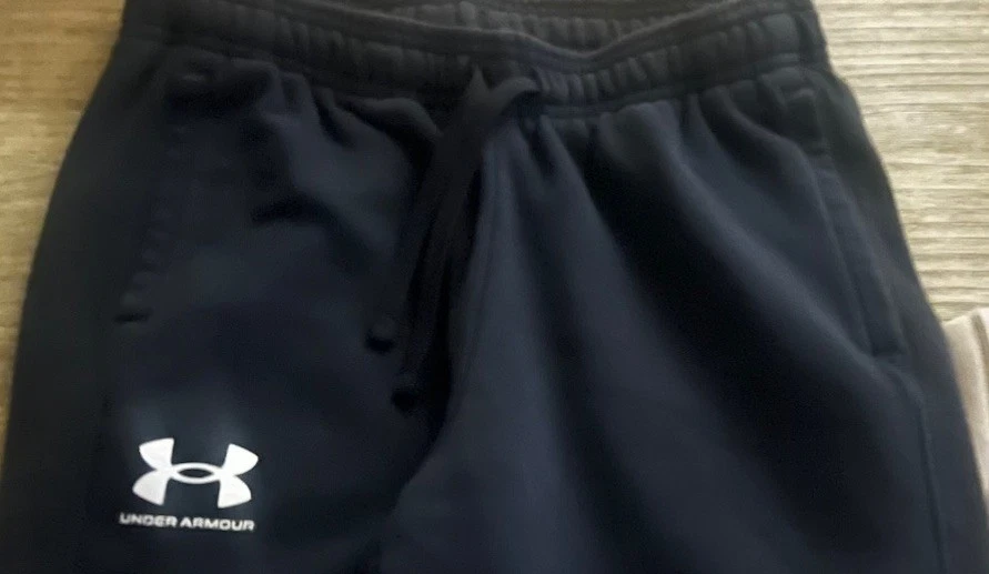 Under Armour значок флис толстовка с капюшоном Timberwolf серо-черный бегун брюки мальчика L 14/16 - Изображение 4 из 4