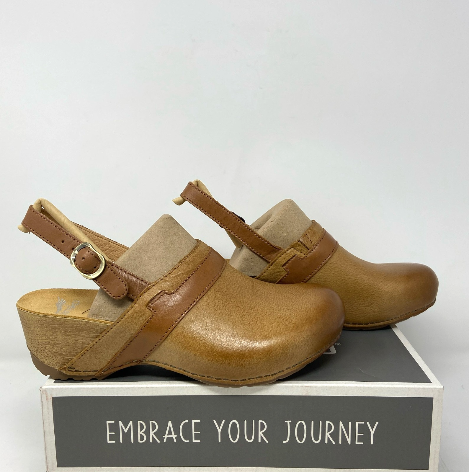 Dansko Tammy Heel-Strap Tan Milled Burnished Mule Clog Womens Size 38 US 7.5 NEW