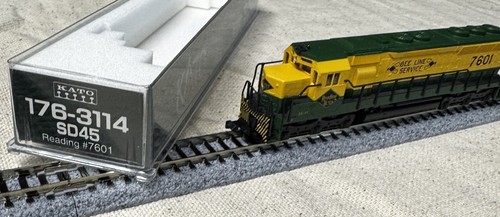 kato n scale locomotive EMD SD 45 Item 176-3114 Reading RR #7601 (Extras) - Picture 6 of 19