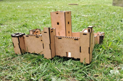 Priego de Córdoba Mittelalterliche Burg 3D MDF Modellbausatz Puzzle DIY Basteln 24x24x11cm