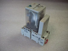 Eaton D3RF2T1 Relay 24VDC 3-4154-0005A BASE D3PA6