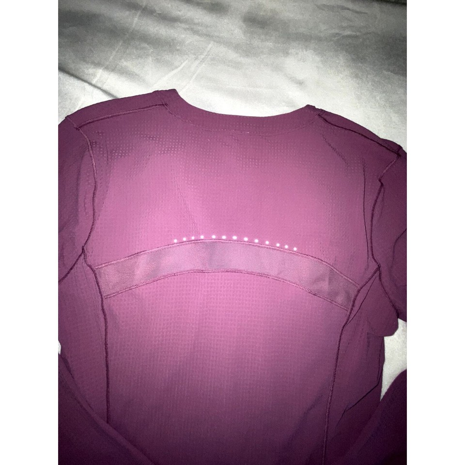 Womens Lululemon Ventilated MeshBack Running Long Sleeve Shirt Size 6