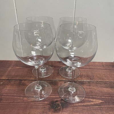 Set of 4 Rona Slovakia Wine Glasses