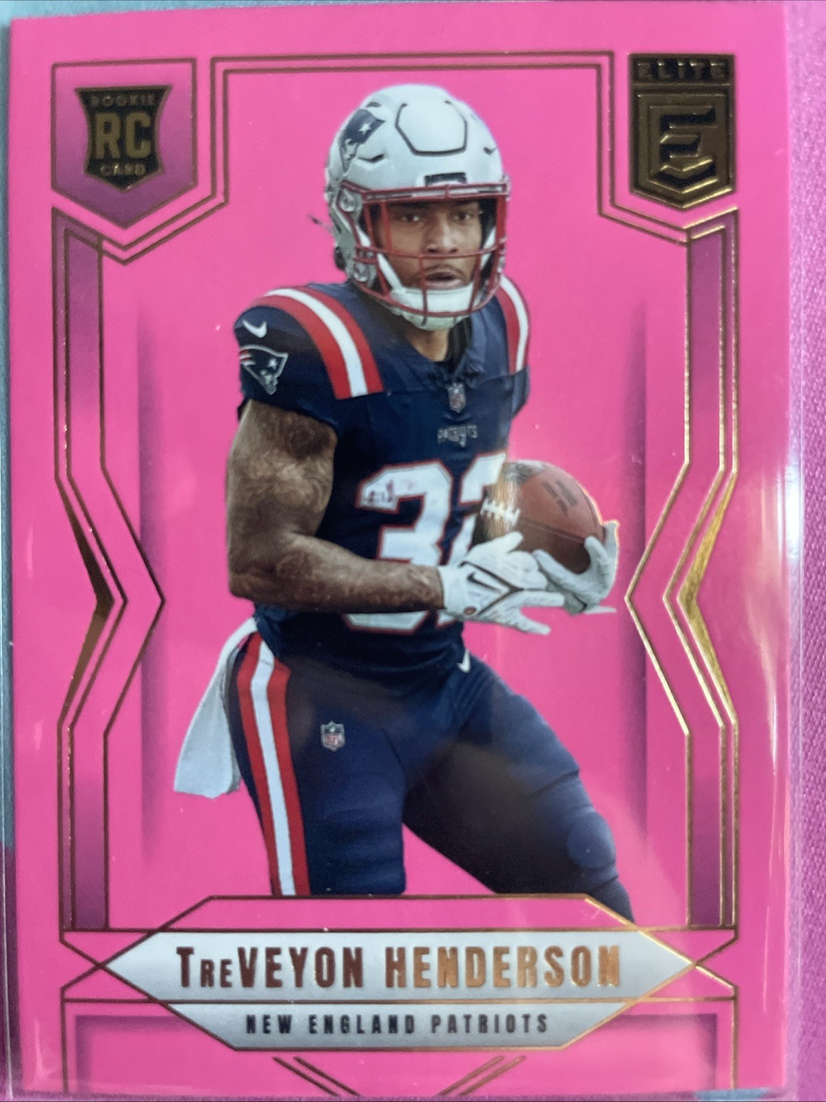 TreVeyon Henderson 2025 Elite #152 Pink Price Guide - Sports Card