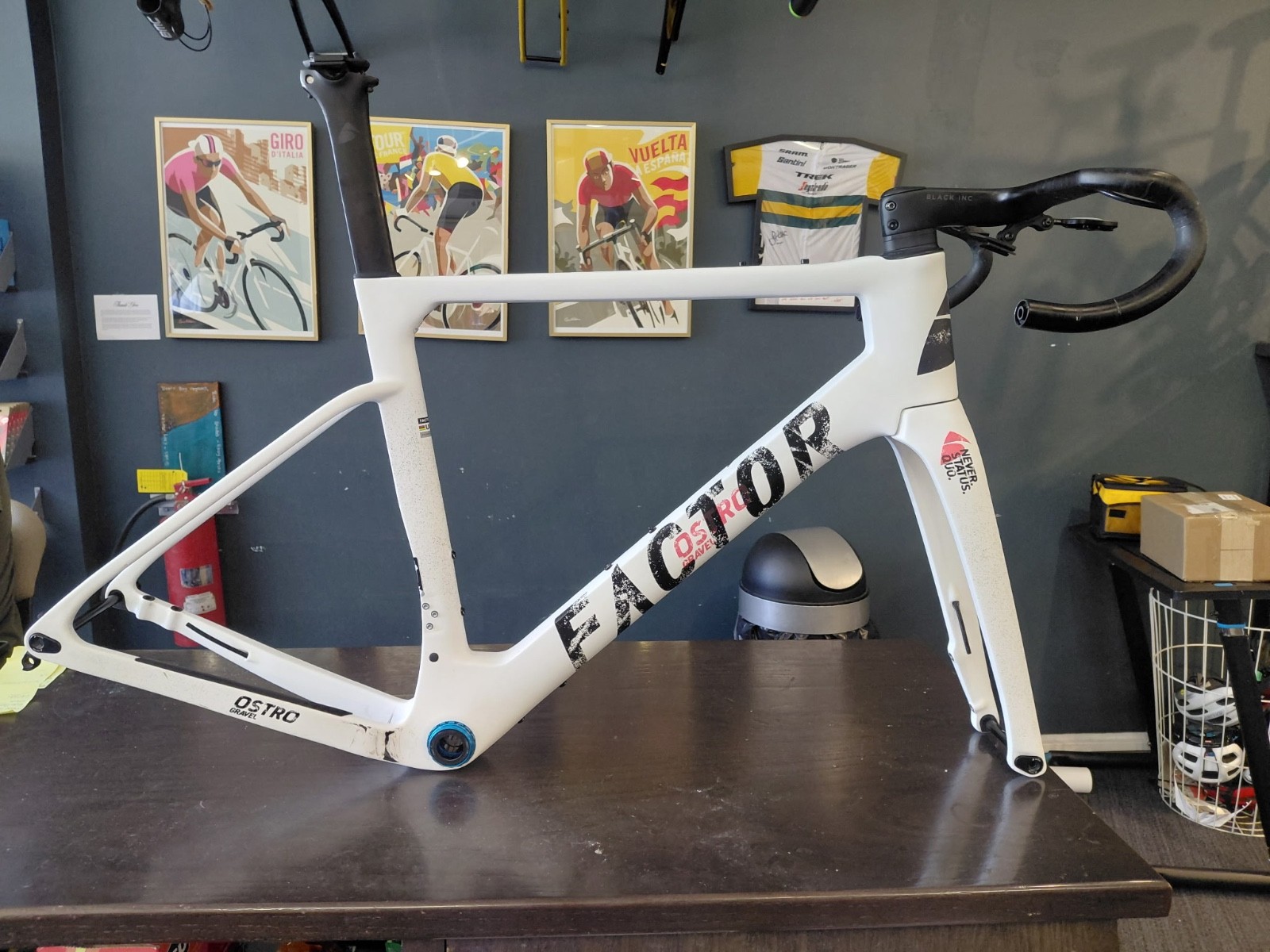 2023 56cm Factor Ostro Gravel Carbon Disc Brake Gravel Frameset
