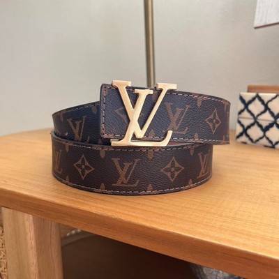 Louis Vuitton Monogram Canvas Belt with Gold LV Buckle Louis Vuitton Belt LV Initiales 40MM Monogram Canvas Brown  main image 4