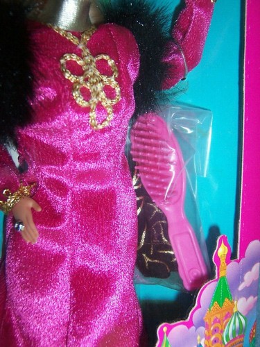 1988 DOTW Russian Barbie Doll #1916 - Picture 5 of 7
