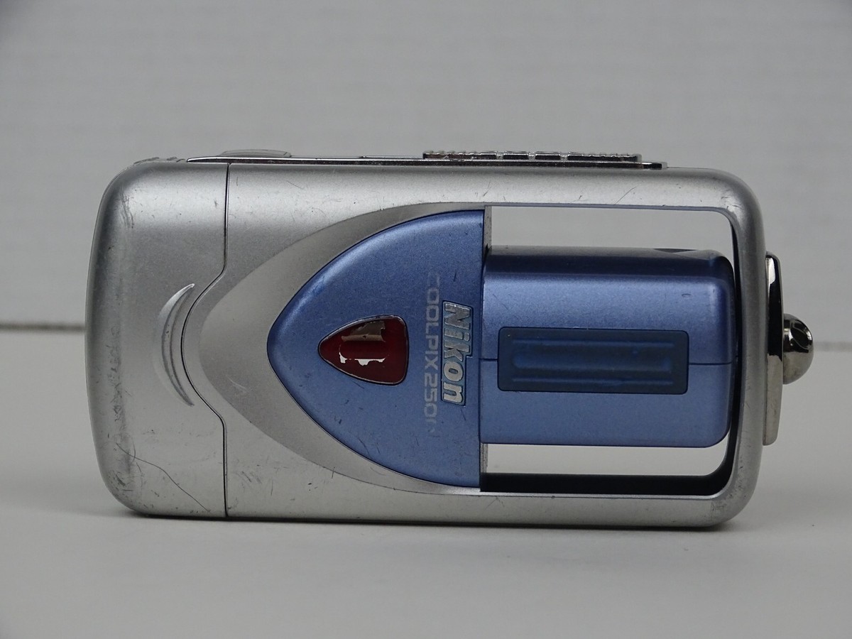 Nikon CoolPix 2500 2.0MP CCD 3x Zoom Flip Lens Digital Nikon CoolPix 2500 2.0MP CCD 3x Zoom Flip Lens Digital