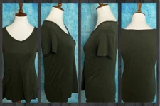 Active Basic Solid Short Sleeve V Neck Green T-Shirt Women's Size Medium