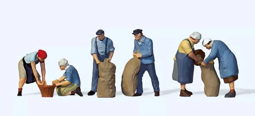 Preiser 10605 Gauge HO - Scale 1:87 - During the potato harvest 1:87