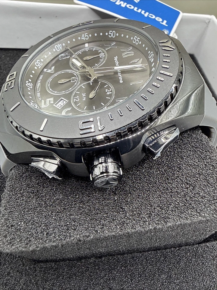 TechnoMarine Hombre Manta Ocean 48mm Reloj Cuarzo TM-220022 Negro con Banda Gris Foto 3 de 4