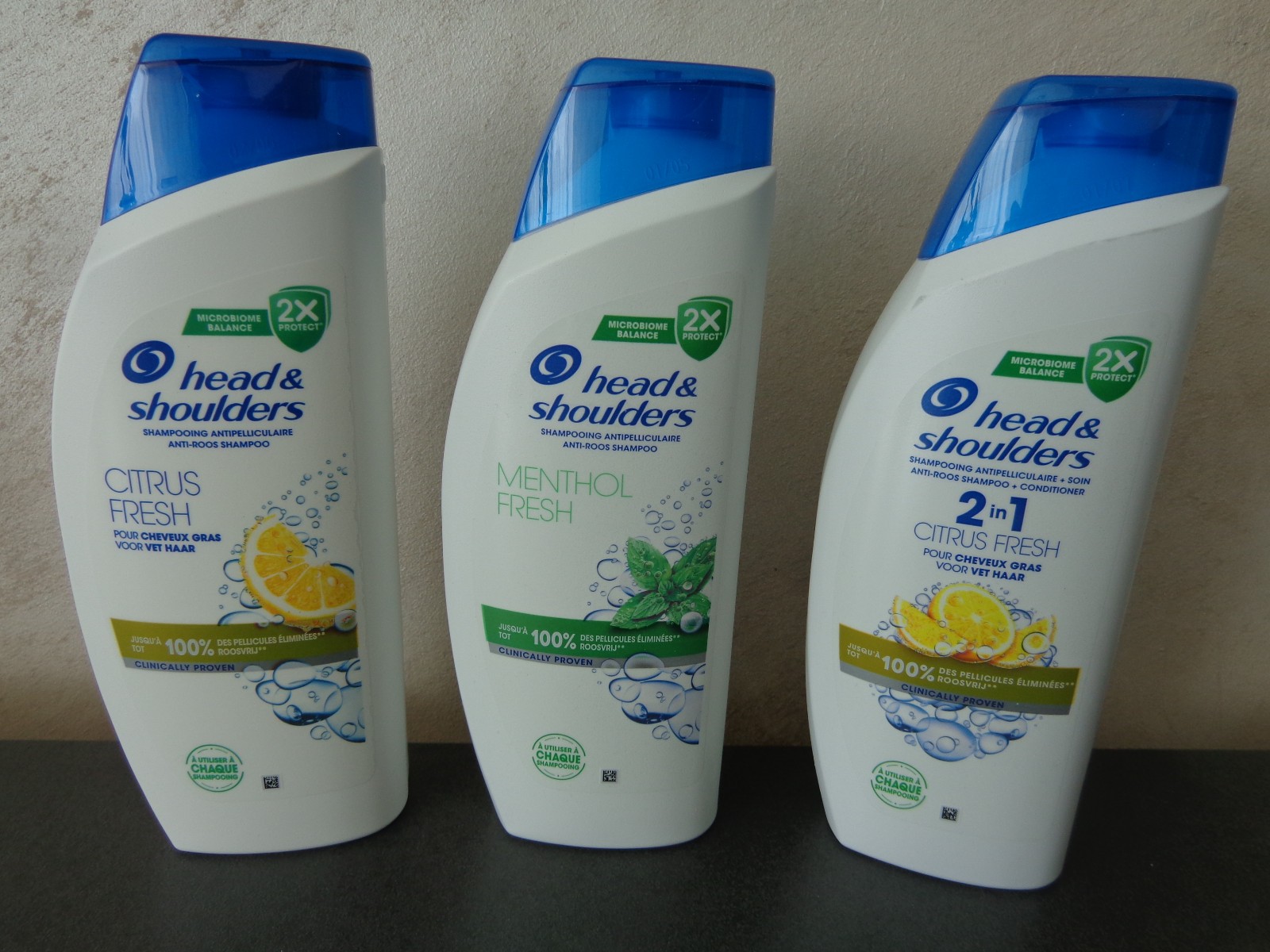 Shampooing antipelliculaire Head & Shoulders pour cuir chevelu gras à base de menthol et citrus