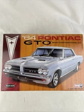 Polar Lights 928 1/25 Scale '64 Pontiac GTO Snap Together Plastic Model Kit 2014